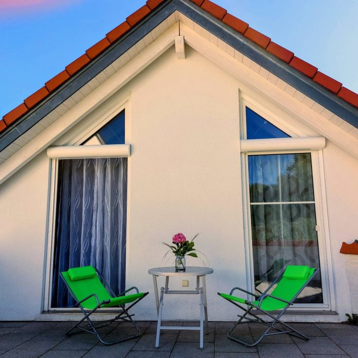 Balkon im Sonnenuntergang der Ferienwohnung Albblick in Neuffen